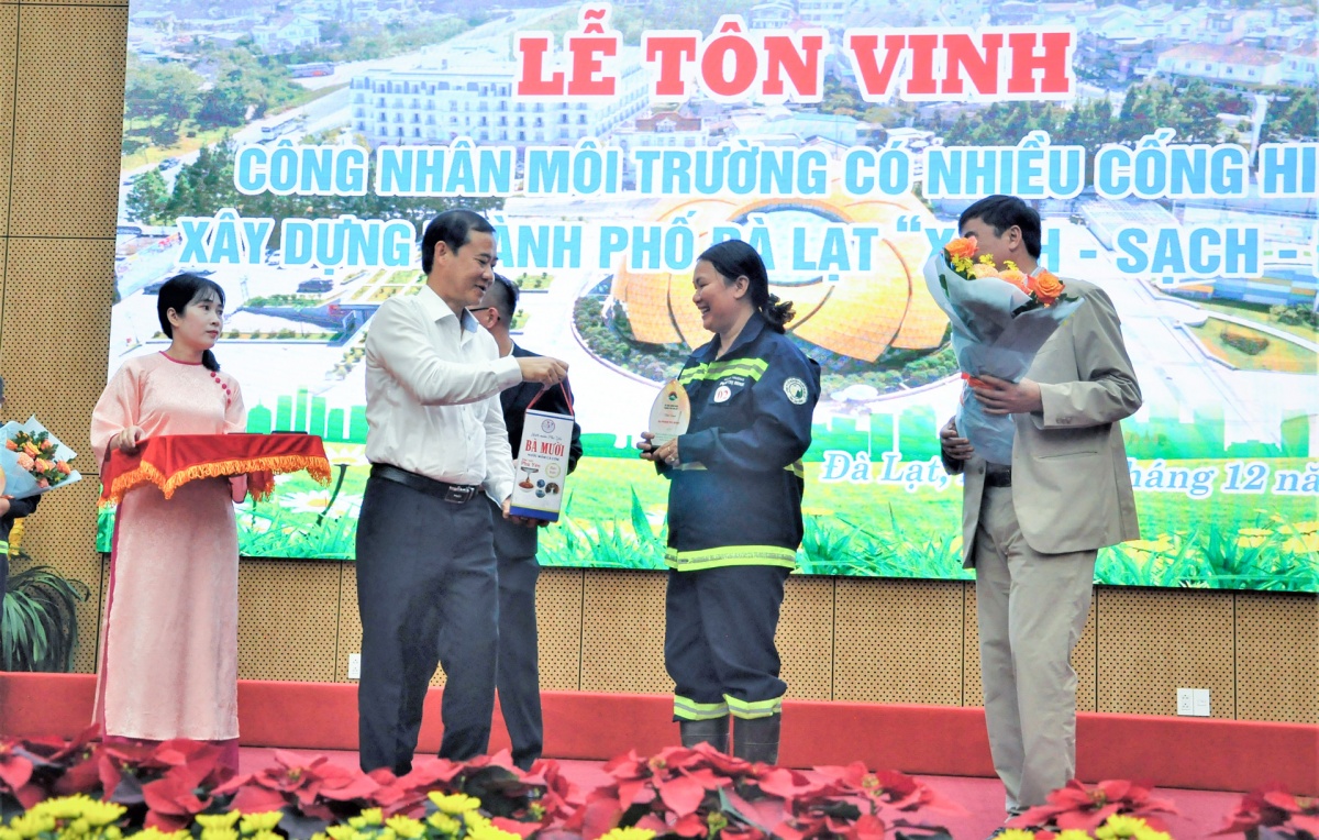 Những “đóa hoa” thầm lặng tỏa hương cùng Festival Hoa Đà Lạt Những “đóa hoa” thầm lặng tỏa hương cùng Festival Hoa Đà Lạt