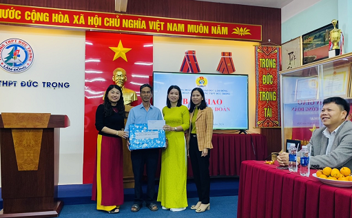 Sợi dây yêu thương từ mái ấm công đoàn Sợi dây yêu thương từ mái ấm công đoàn