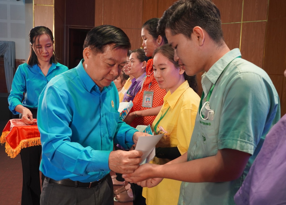 Công đoàn Long An – Điểm tựa cho đoàn viên, người lao động nhập cư