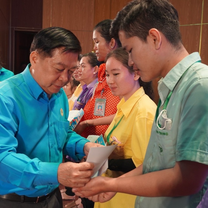 Công đoàn Long An – Điểm tựa cho đoàn viên, người lao động nhập cư