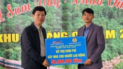 Phát triển kinh tế, cải thiện đời sống người lao động