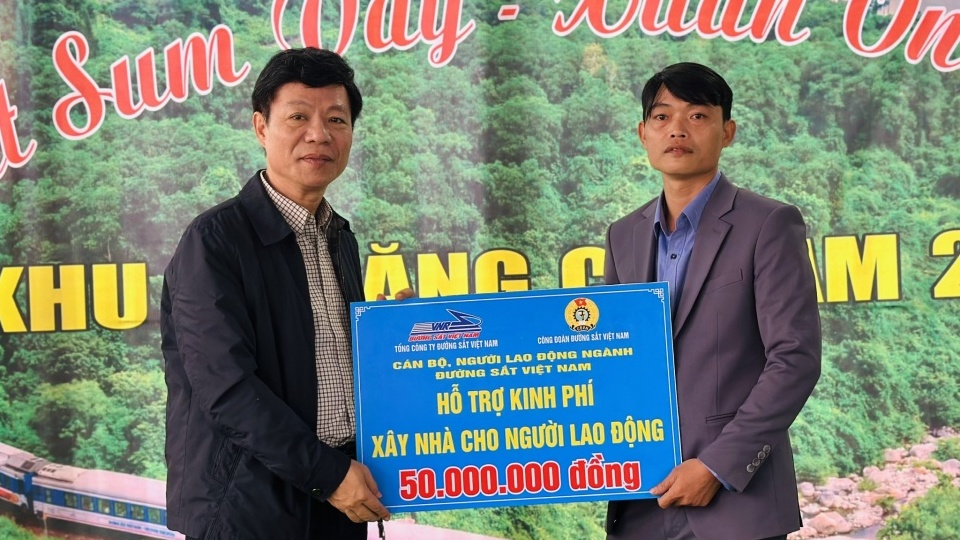 Phát triển kinh tế, cải thiện đời sống người lao động