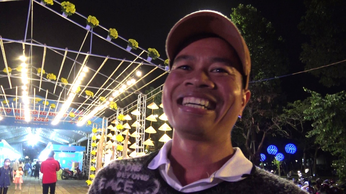 Người lao động Đà Nẵng được tặng phiếu mua hàng, lỉnh kỉnh mang quà về đón tết Người lao động Đà Nẵng được tặng phiếu mua hàng, lỉnh kỉnh mang quà về đón tết