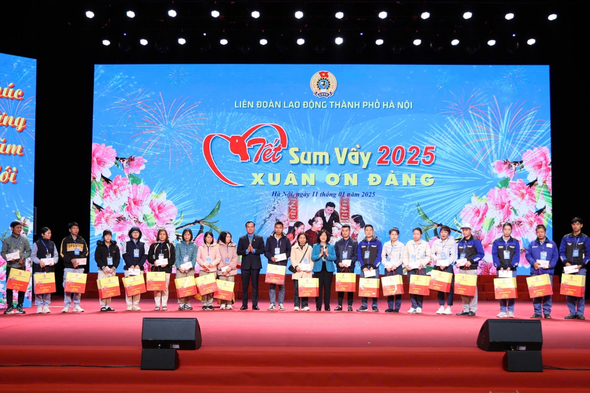 Mang Tết ấm đến với người lao động Thủ đô Mang Tết ấm đến với người lao động Thủ đô