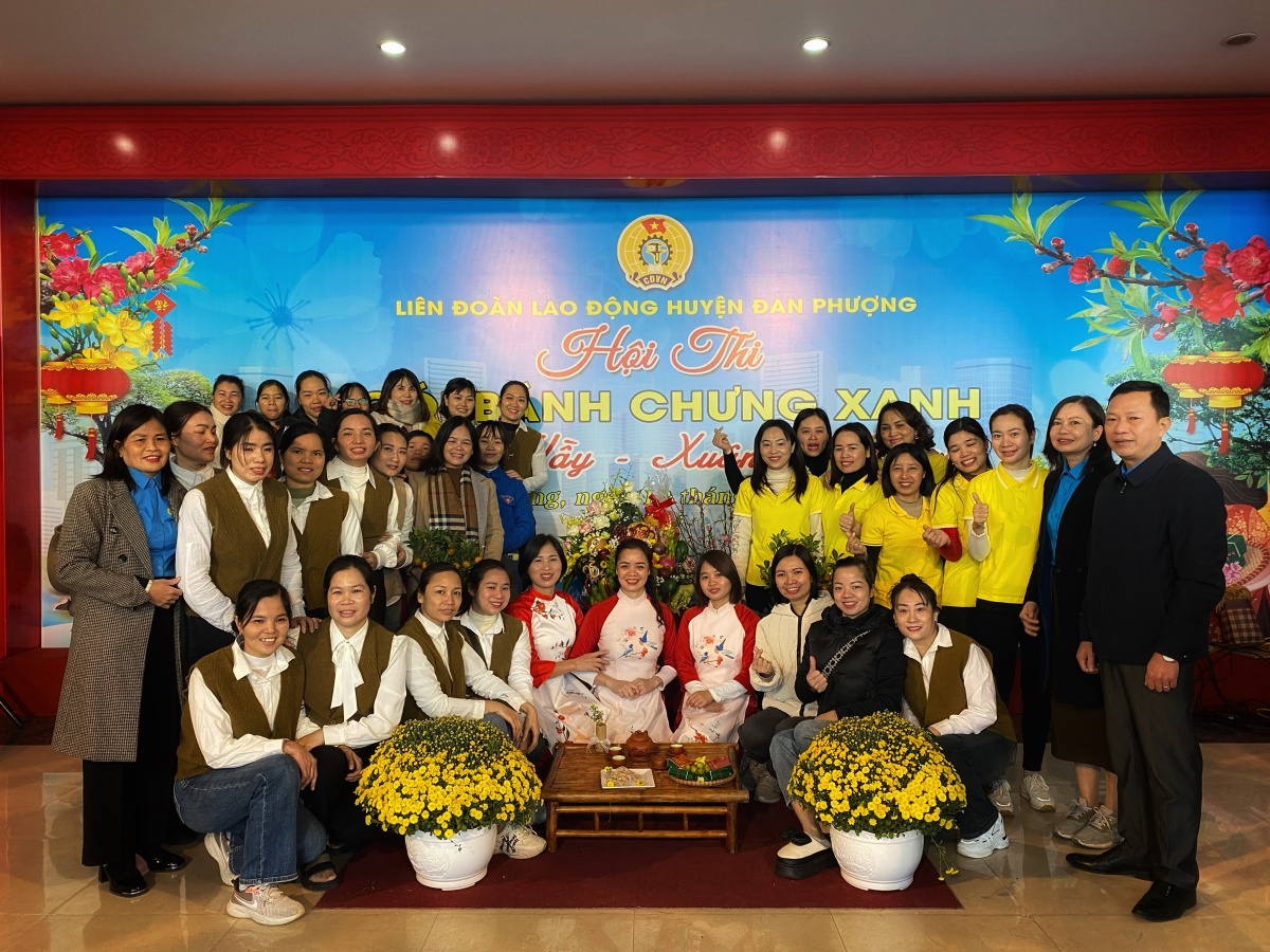 Bánh chưng yêu thương trên “quê hương người gái đảm”