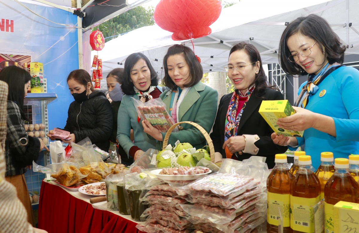 Tết đến sớm với người lao động Quảng Bình: Khi Công đoàn là mái nhà thứ hai