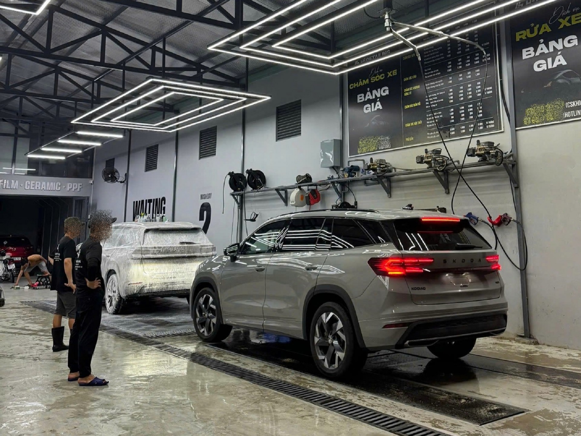 Bắt gặp Skoda Kodiaq 2025 lăn bánh tại Việt Nam Bắt gặp Skoda Kodiaq 2025 lăn bánh tại Việt Nam