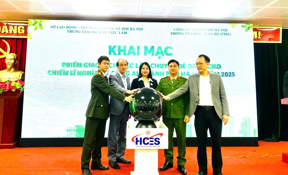 Hà Nội: Hàng ngàn cơ hội việc làm mở ra cho chiến sĩ nghĩa vụ công an Hà Nội: Hàng ngàn cơ hội việc làm mở ra cho chiến sĩ nghĩa vụ công an