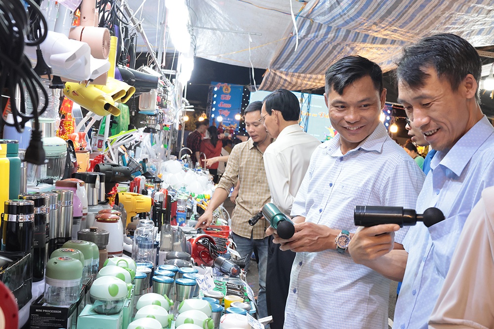 Bình Dương: Khoảng 315 tỷ đồng chăm lo Tết Nguyên đán cho đoàn viên, NLĐ Bình Dương: Khoảng 315 tỷ đồng chăm lo Tết Nguyên đán cho đoàn viên, NLĐ