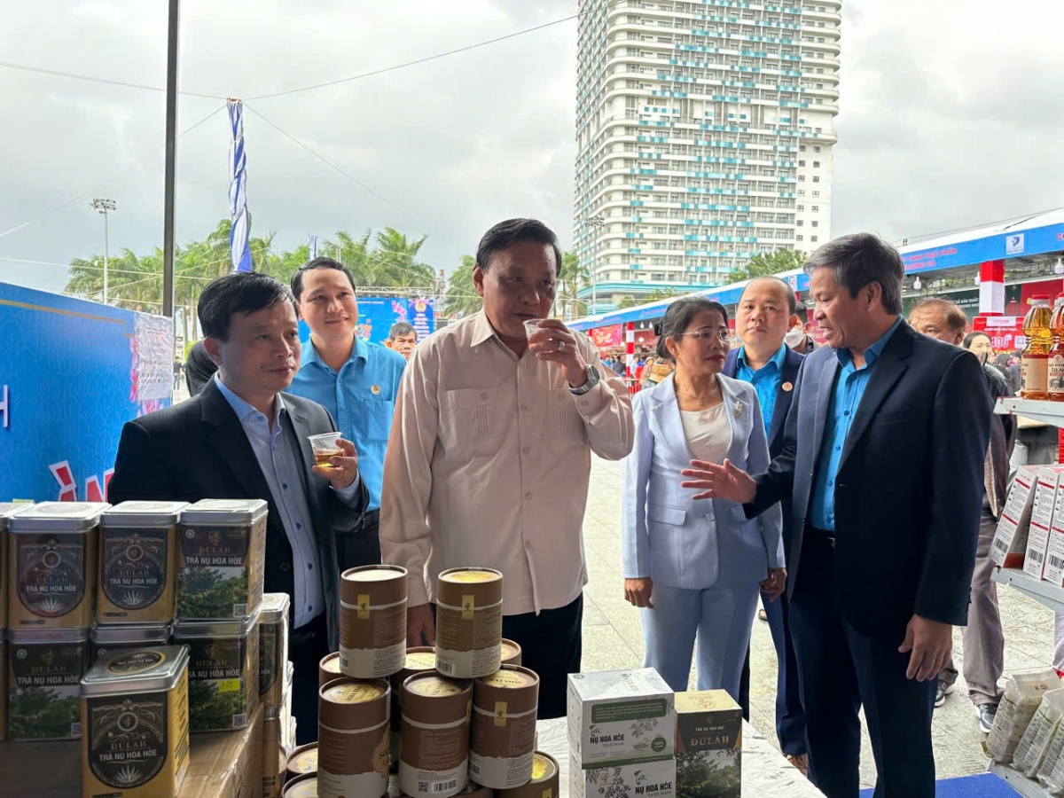 Để tất cả đoàn viên, người lao động tỉnh Bình Định đều có Tết Để tất cả đoàn viên, người lao động tỉnh Bình Định đều có Tết