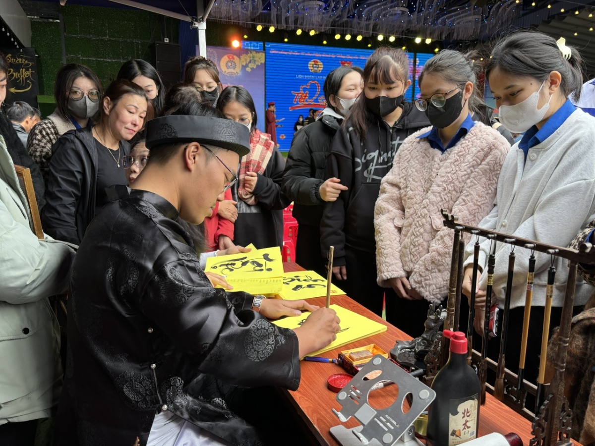 Nhiều hoạt động ý nghĩa từ chương trình Tết sum vầy ở Lâm Đồng Nhiều hoạt động ý nghĩa từ chương trình Tết sum vầy ở Lâm Đồng