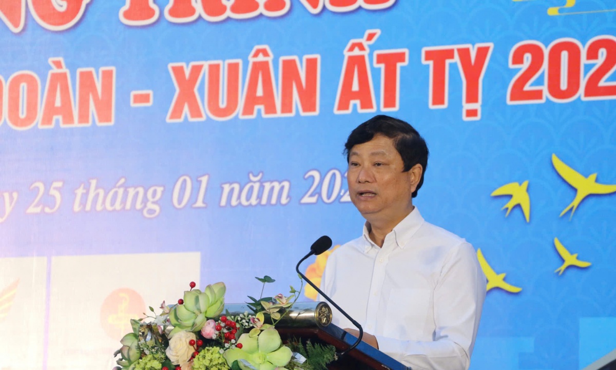 Bình Dương tiếp nối hành trình đưa công nhân về quê đón Tết trên Bình Dương tiếp nối hành trình đưa công nhân về quê đón Tết trên