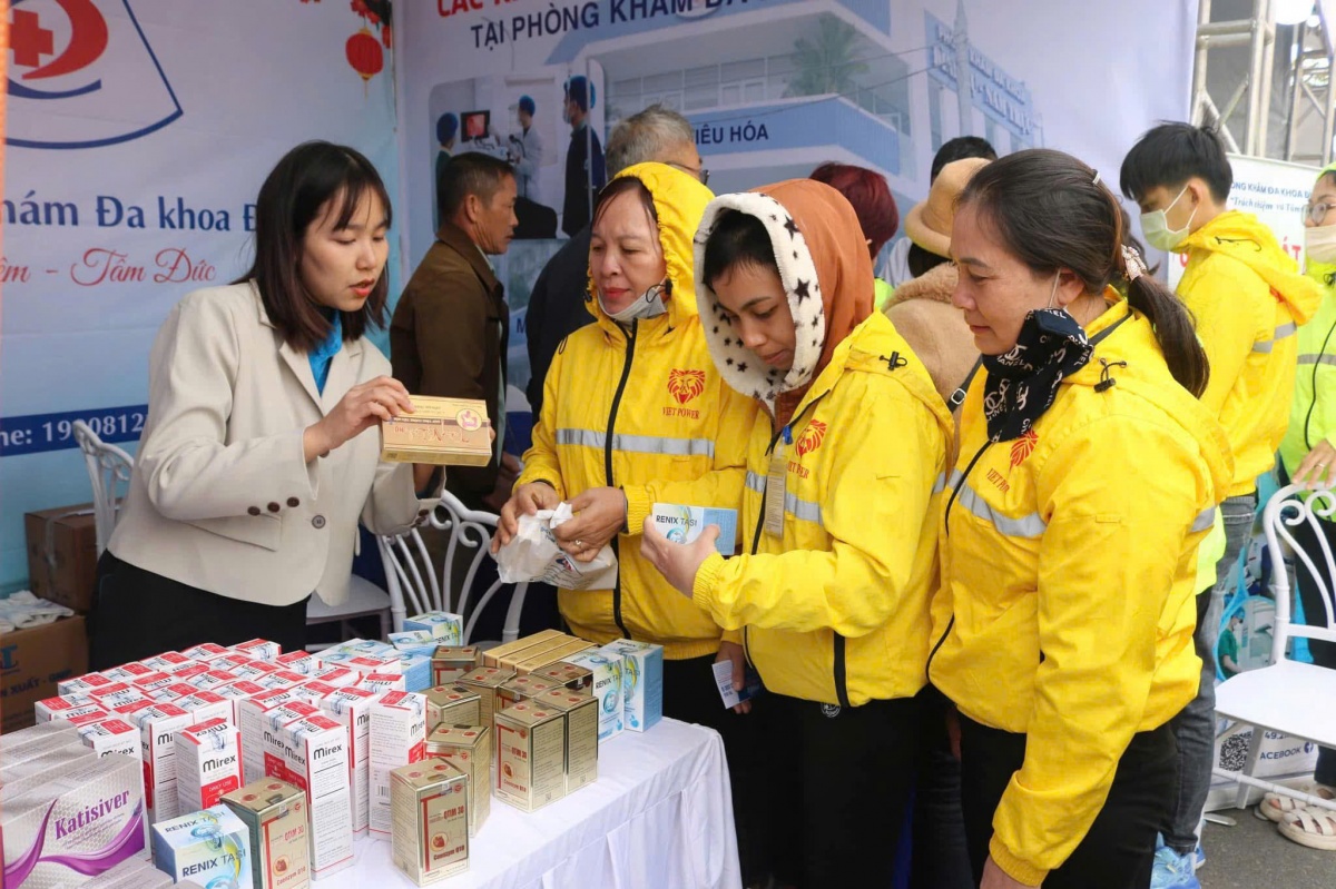 Công đoàn củng cố niềm tin vững chắc trong lòng công nhân lao động qua hoạt động chăm lo Tết