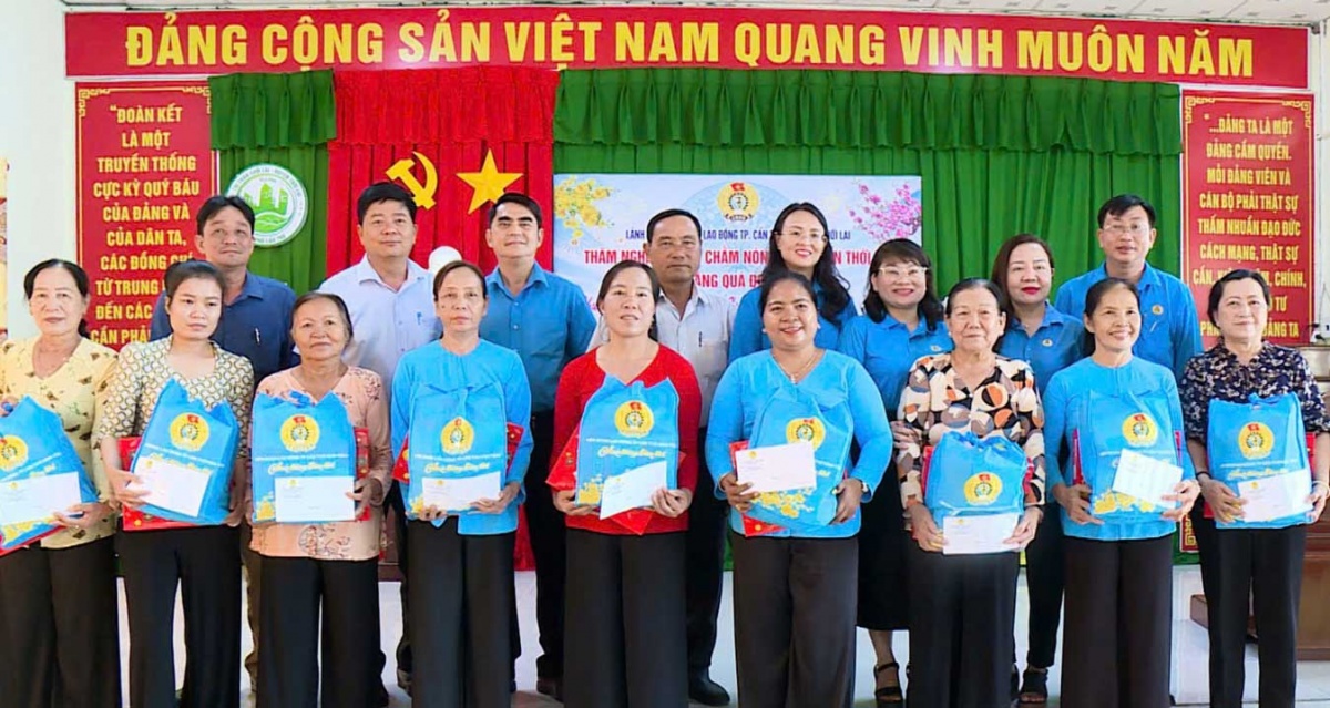 Chủ tịch LĐLĐ TP Cần Thơ: Nhiều hoạt động đi vào chiều sâu, hiệu quả và thiết thực Chủ tịch LĐLĐ TP Cần Thơ: Nhiều hoạt động đi vào chiều sâu, hiệu quả và thiết thực