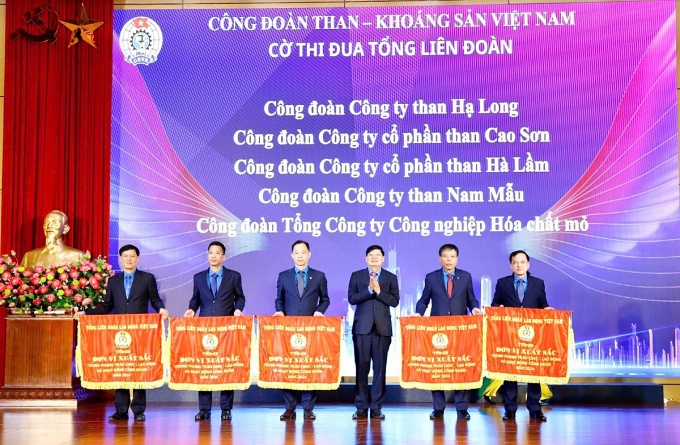 Chủ tịch Công đoàn Lê Thanh Xuân: “Năm 2025 sẽ mở rộng các chương trình phúc lợi” Chủ tịch Công đoàn Lê Thanh Xuân: “Năm 2025 sẽ mở rộng các chương trình phúc lợi”