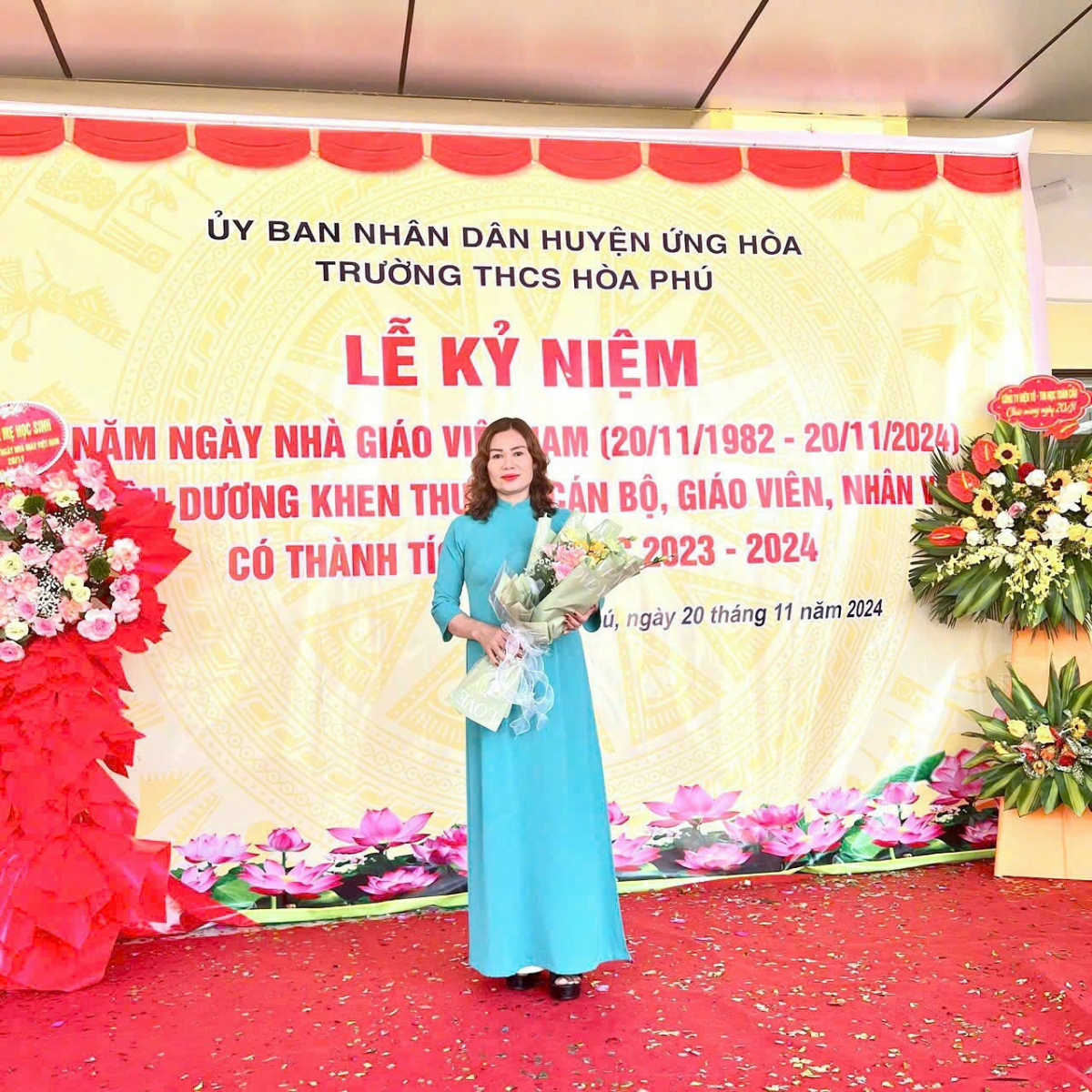 Hành trình gần 30 năm cống hiến của một nhà giáo ưu tú Hành trình gần 30 năm cống hiến của một nhà giáo ưu tú
