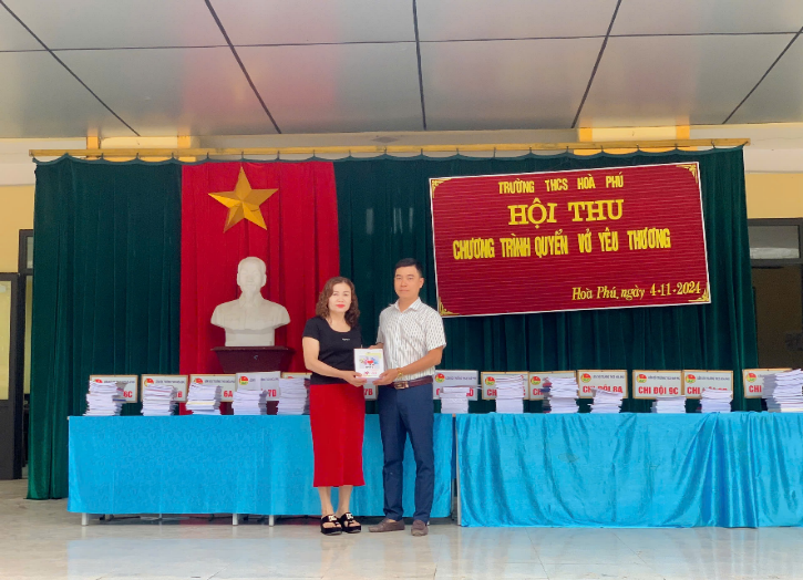 Hành trình gần 30 năm cống hiến của một nhà giáo ưu tú Hành trình gần 30 năm cống hiến của một nhà giáo ưu tú