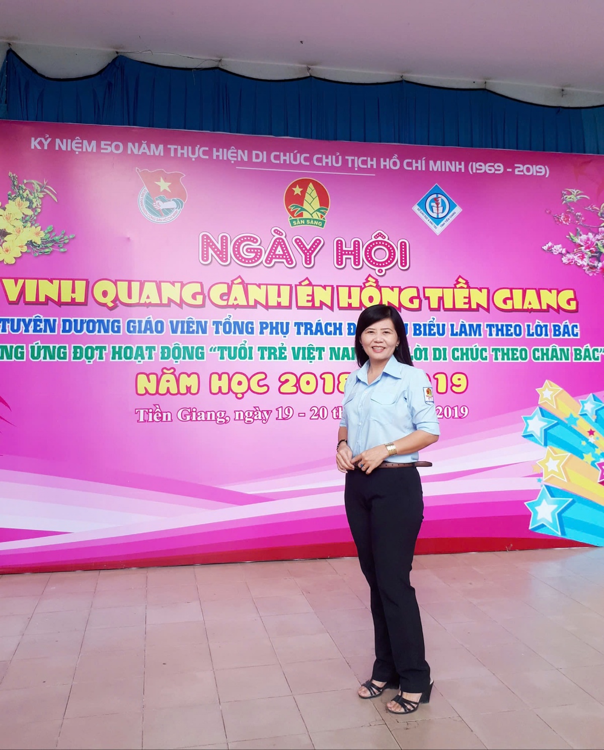 Cô giáo Trần Hoàng Khanh: Cả đời tận tụy với màu khăn quàng đỏ Cô giáo Trần Hoàng Khanh: Cả đời tận tụy với màu khăn quàng đỏ