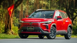 Toyota Corolla Cross hybrid bán gần gấp đôi bản máy xăng tháng 1/2025