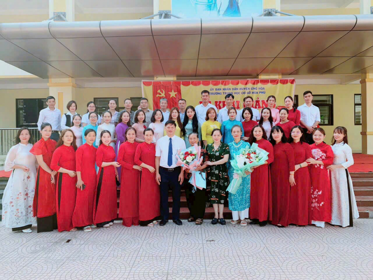 Cô giáo Vũ Thị Chí - tấm gương yêu nghề mến trẻ Cô giáo Vũ Thị Chí - tấm gương yêu nghề mến trẻ