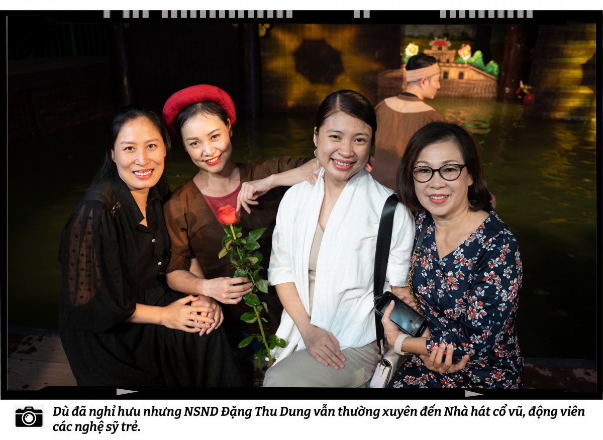 Những nghệ sĩ “ngâm mình dưới nước”: Đời theo con rối mà vui