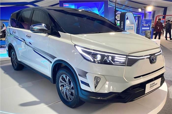 Toyota Innova thuần điện lộ diện tại triển lãm IIMS 2025 Toyota Innova thuần điện lộ diện tại triển lãm IIMS 2025