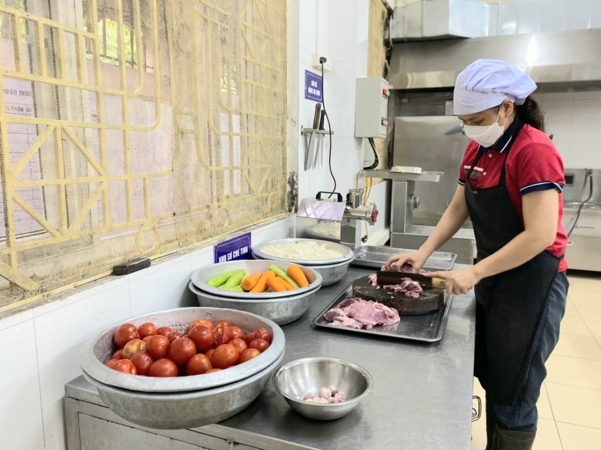 Nghị lực vượt khó của cô nuôi mầm non Nghị lực vượt khó của cô nuôi mầm non