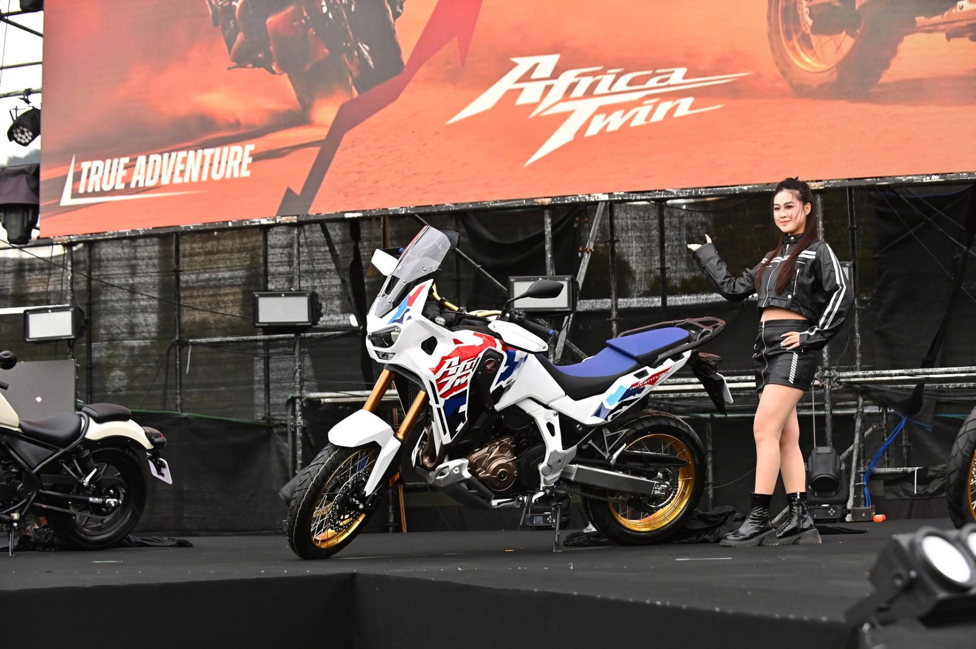 Ra mắt 5 mẫu xe Honda Ra mắt 5 mẫu xe Honda