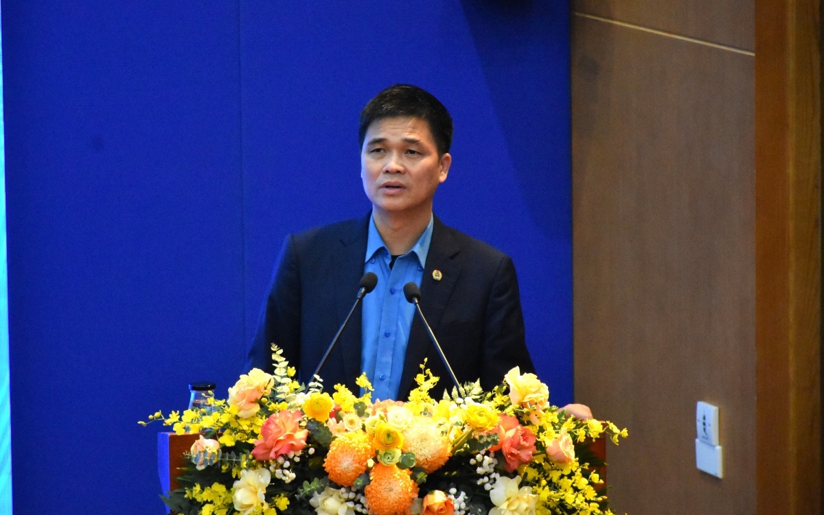 Tháng Công nhân 2025: “Công nhân Việt Nam tiên phong bước vào kỷ nguyên mới” Tháng Công nhân 2025: “Công nhân Việt Nam tiên phong bước vào kỷ nguyên mới”