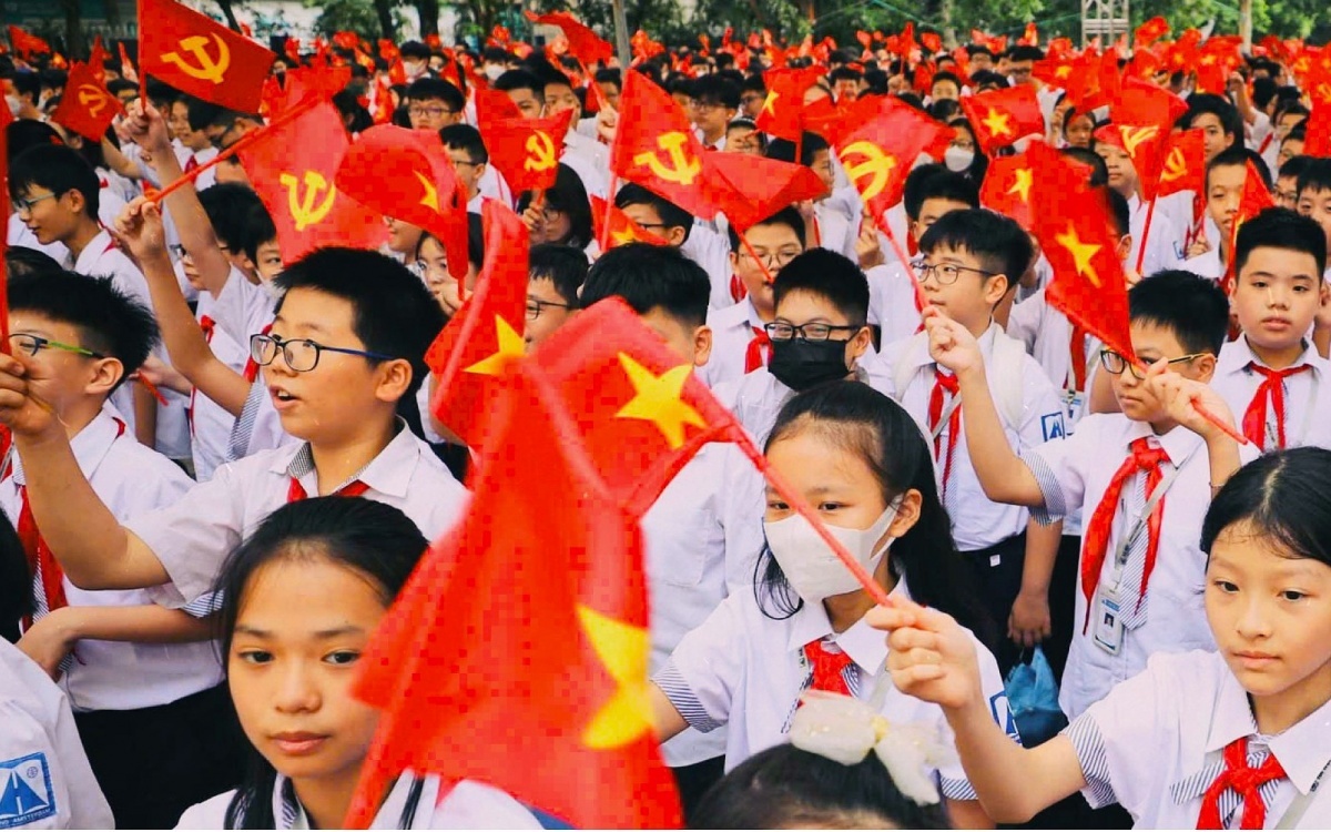 Miễn học phí – Quyết sách chiến lược Miễn học phí – Quyết sách chiến lược