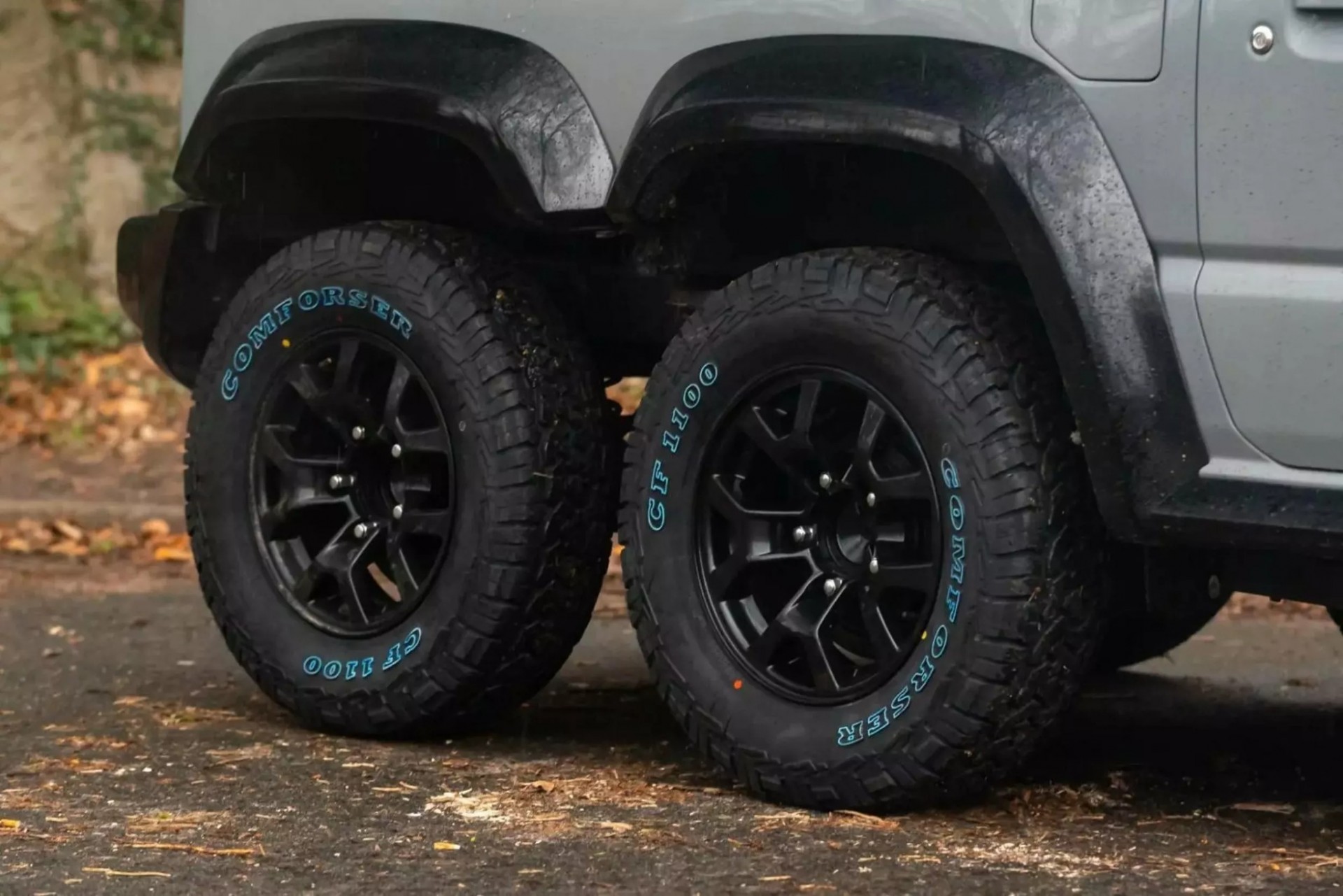 Độc đáo Suzuki Jimny độ phong cách 'G63 AMG 6x6' Độc đáo Suzuki Jimny độ phong cách 'G63 AMG 6x6'