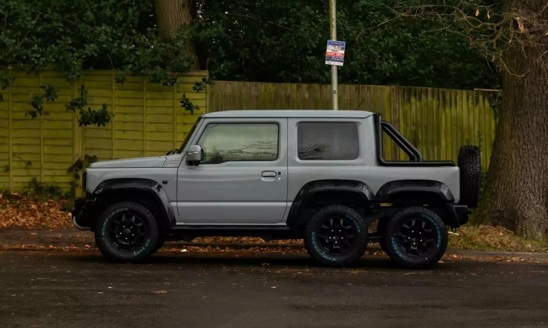 Độc đáo Suzuki Jimny độ phong cách 'G63 AMG 6x6' Độc đáo Suzuki Jimny độ phong cách 'G63 AMG 6x6'