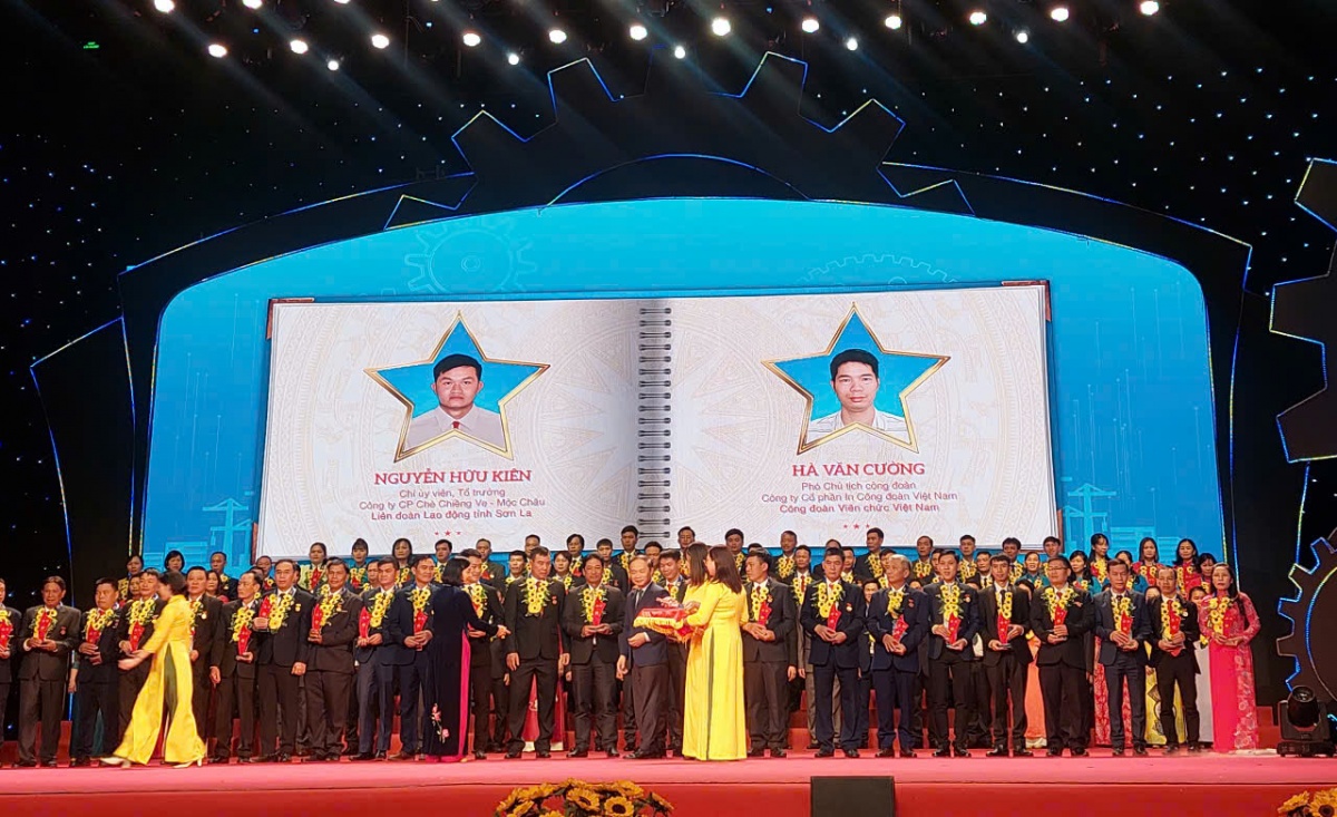 Người đảng viên gần hai thập kỷ gắn bó với ngành in Người đảng viên gần hai thập kỷ gắn bó với ngành in