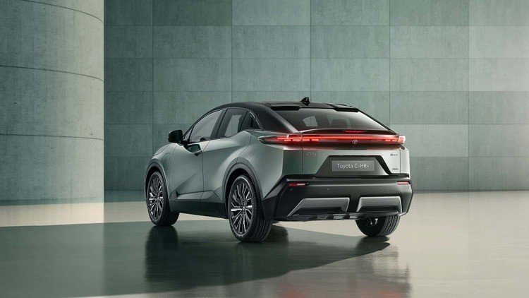 Toyota C-HR+ 2025 ra mắt, di chuyển đến 600km chỉ với một lần sạc Toyota C-HR+ 2025 ra mắt, di chuyển đến 600km chỉ với một lần sạc