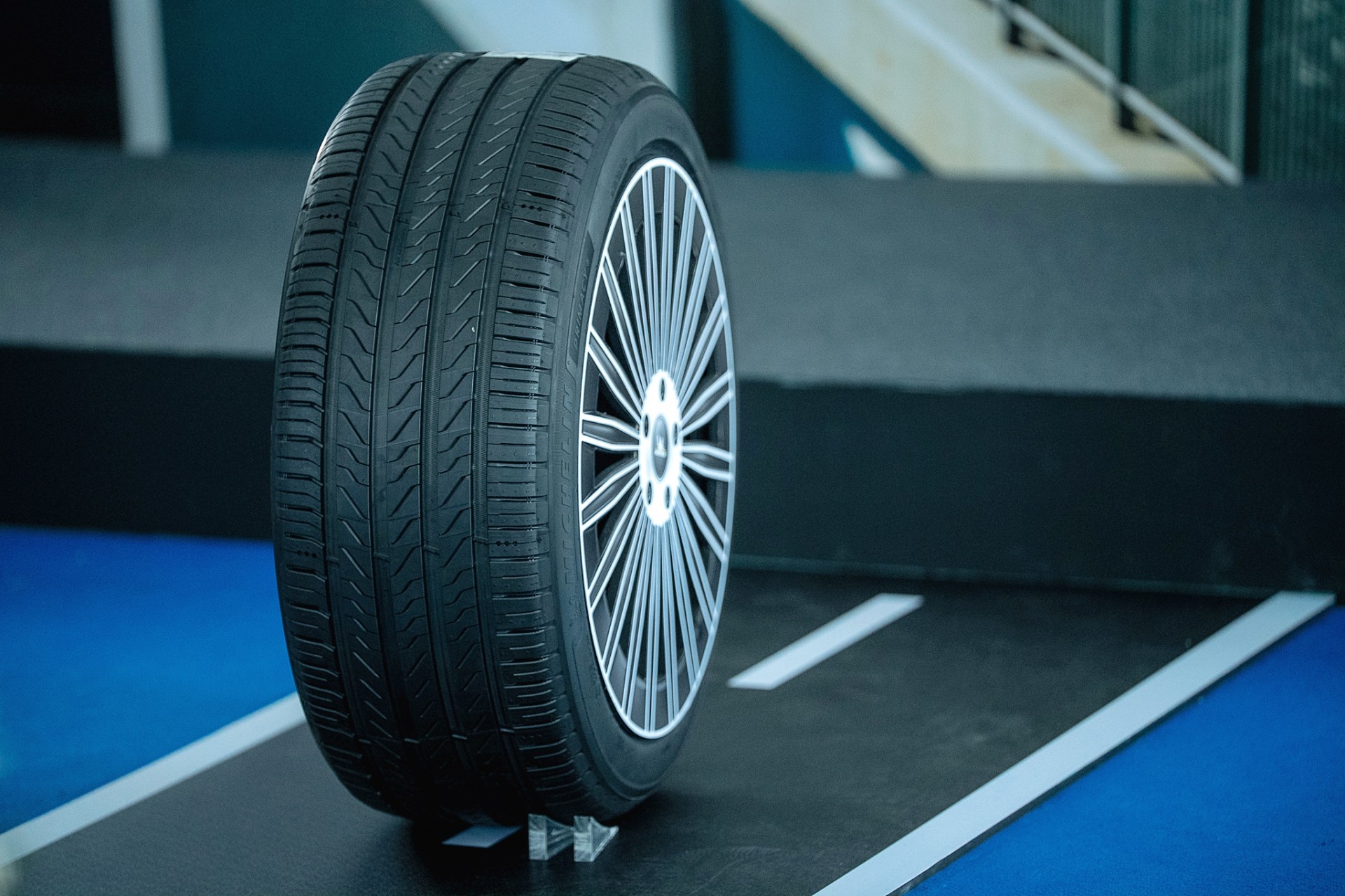 Michelin ra mắt loại lốp dành cho xe điện và xe hybrid Michelin ra mắt loại lốp dành cho xe điện và xe hybrid