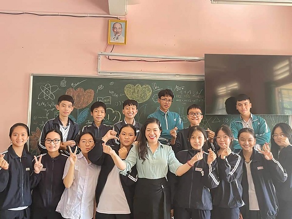 Quả ngọt từ tình yêu dành trọn với nghề của một cô giáo Quả ngọt từ tình yêu dành trọn với nghề của một cô giáo