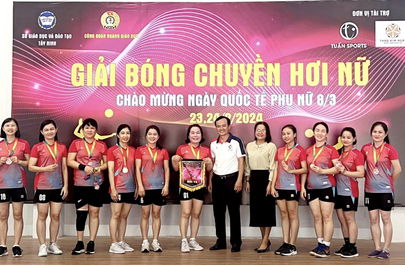Nhìn lại một hành trình đến với công đoàn Nhìn lại một hành trình đến với công đoàn