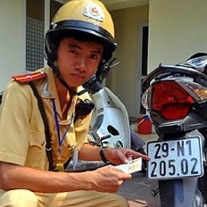 Cảnh sát Giao thông “vạch” thủ đoạn làm giả giấy tờ xe