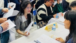 MC robot "gây sốt" tại Festival tuyển dụng: Dấu ấn công nghệ trong thị trường lao động hiện đại