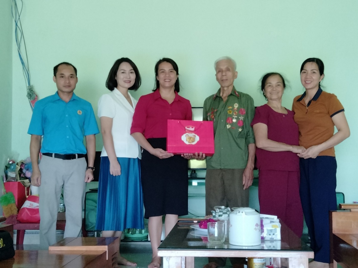 Công đoàn nhà trường – nguồn động viên lớn lao Công đoàn nhà trường – nguồn động viên lớn lao