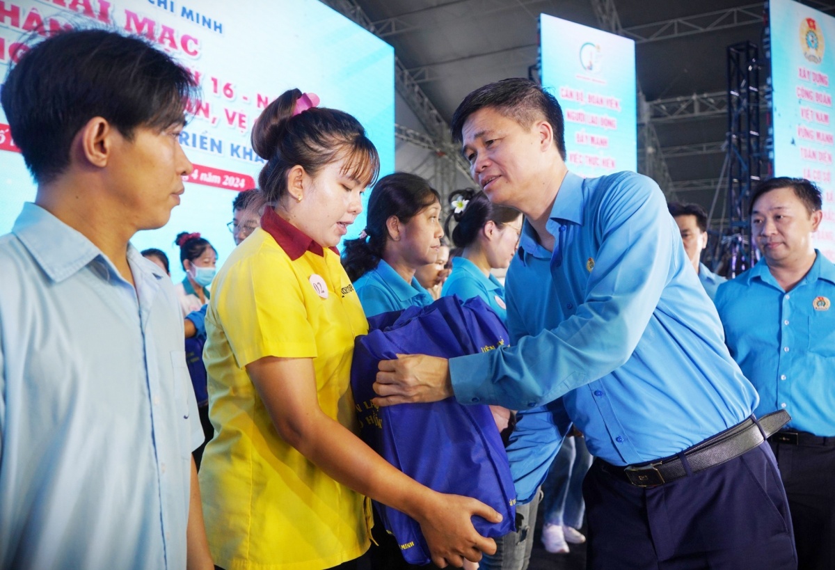 Tháng Công nhân 2025: Linh hoạt, sáng tạo và bám sát thực tiễn Tháng Công nhân 2025: Linh hoạt, sáng tạo và bám sát thực tiễn