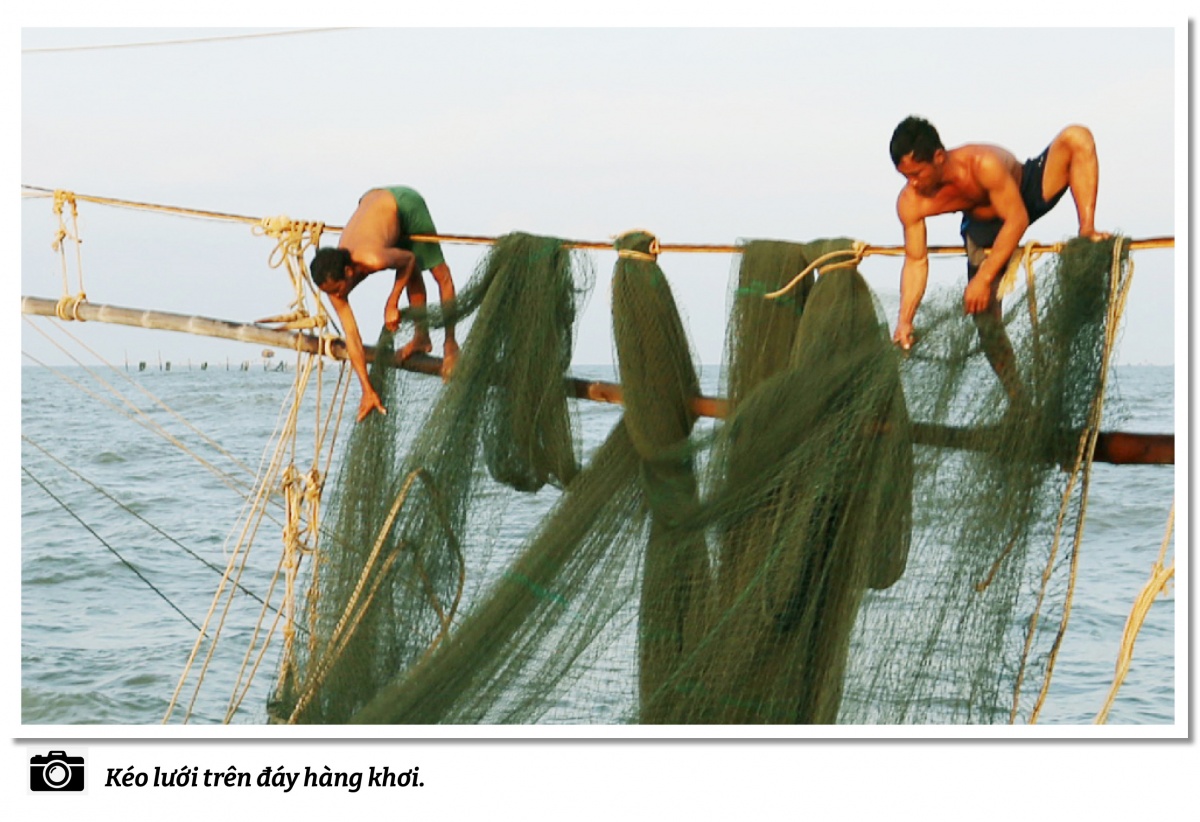 Thợ đóng đáy hàng khơi: Những người treo mình trên sóng gió