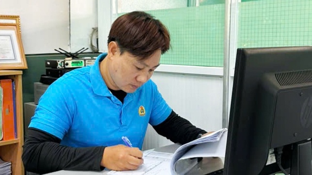 Hết mình với nghề, tận tâm với Đảng