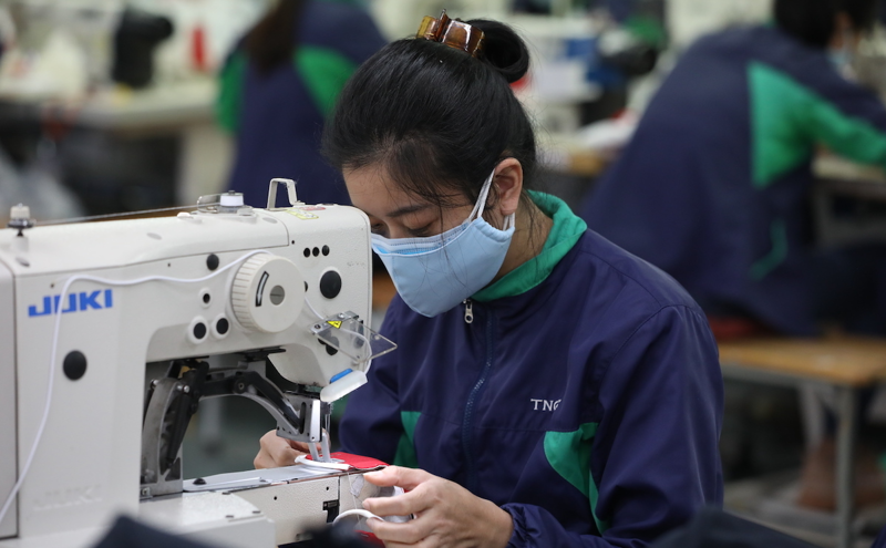 Bản chất của chính sách này là sự linh hoạt có điều kiện, tức là chỉ áp dụng khi doanh nghiệp thực sự rơi vào tình trạng khó khăn đặc biệt. Điều quan trọng là phải xác định đúng “ai là người thực sự cần”. Ảnh minh hoạ