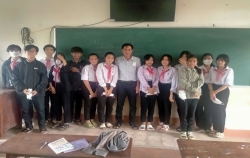 Người thầy giáo thân thiện, tạo môi trường giáo dục đoàn kết