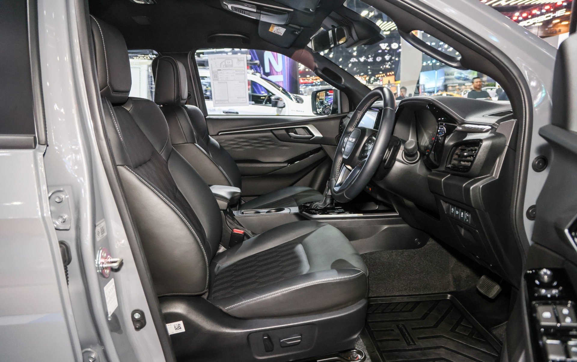 Bộ đôi Isuzu D-Max và Mu-X 2025 được trang bị động cơ 2.2L hoàn toàn mới