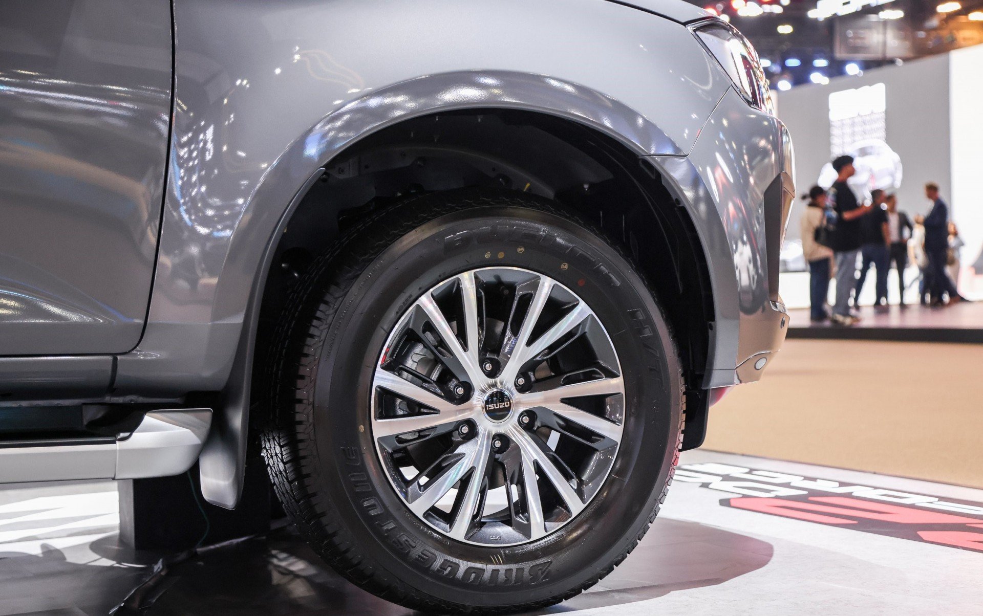 Bộ đôi Isuzu D-Max và Mu-X 2025 được trang bị động cơ 2.2L hoàn toàn mới