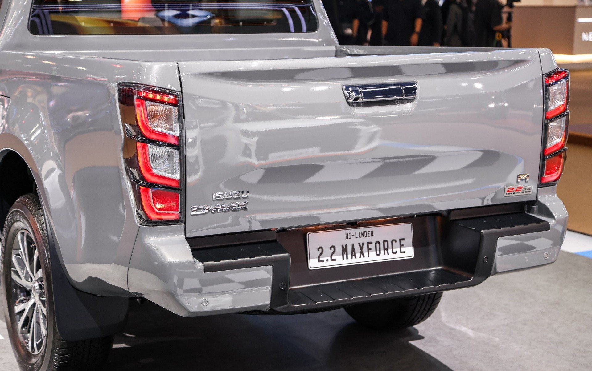 Bộ đôi Isuzu D-Max và Mu-X 2025 được trang bị động cơ 2.2L hoàn toàn mới