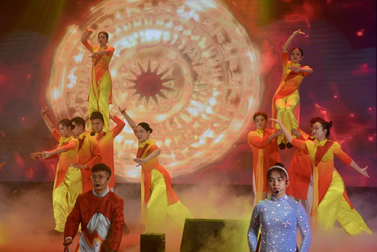 Đêm hội văn hóa thắm tình đoàn kết của người lao động Hàng hải Việt Nam Đêm hội văn hóa thắm tình đoàn kết của người lao động Hàng hải Việt Nam