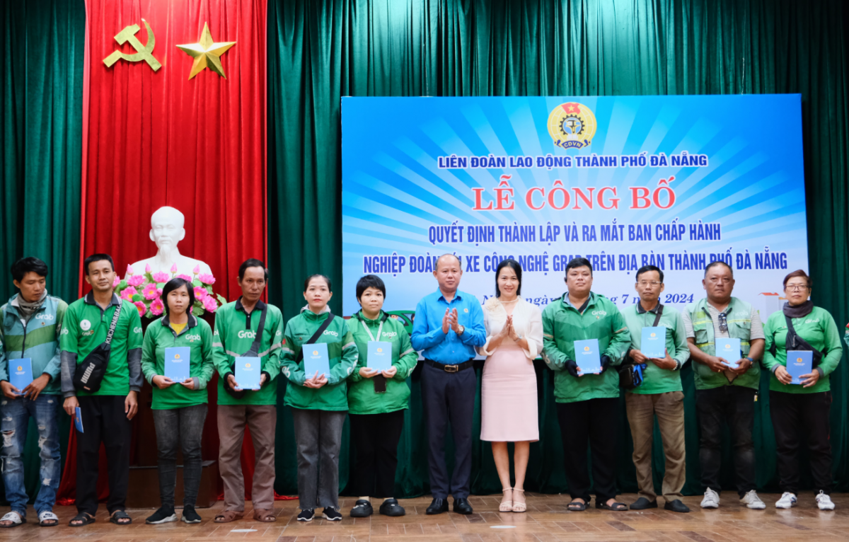 Vai trò của cán bộ Công đoàn trong thu hút lao động phi chính thức vào tổ chức Công đoàn Vai trò của cán bộ Công đoàn trong thu hút lao động phi chính thức vào tổ chức Công đoàn